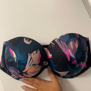 Plunge strapless Victoria’s Secret 34DDD Bra